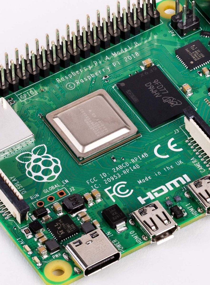 Компьютер Raspberry Pi 4, моде – обзор и цена Pi 4 Case